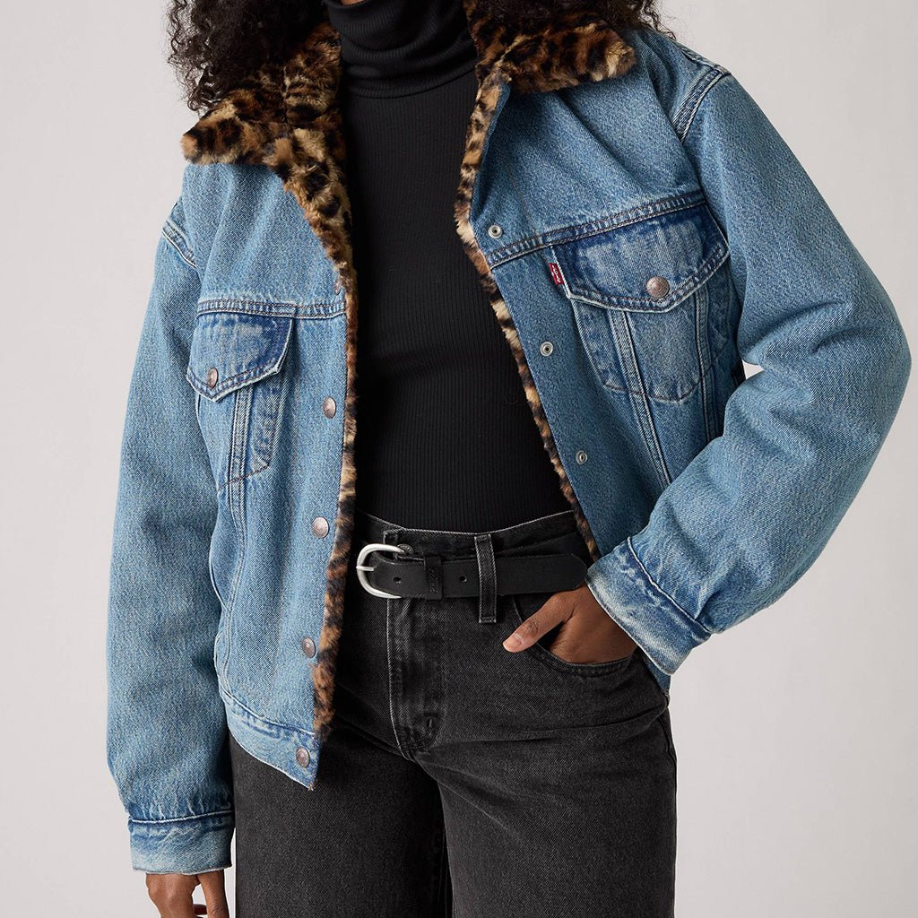90's Fur Trucker Jacket in Dolly Day Medium Wash - Town City