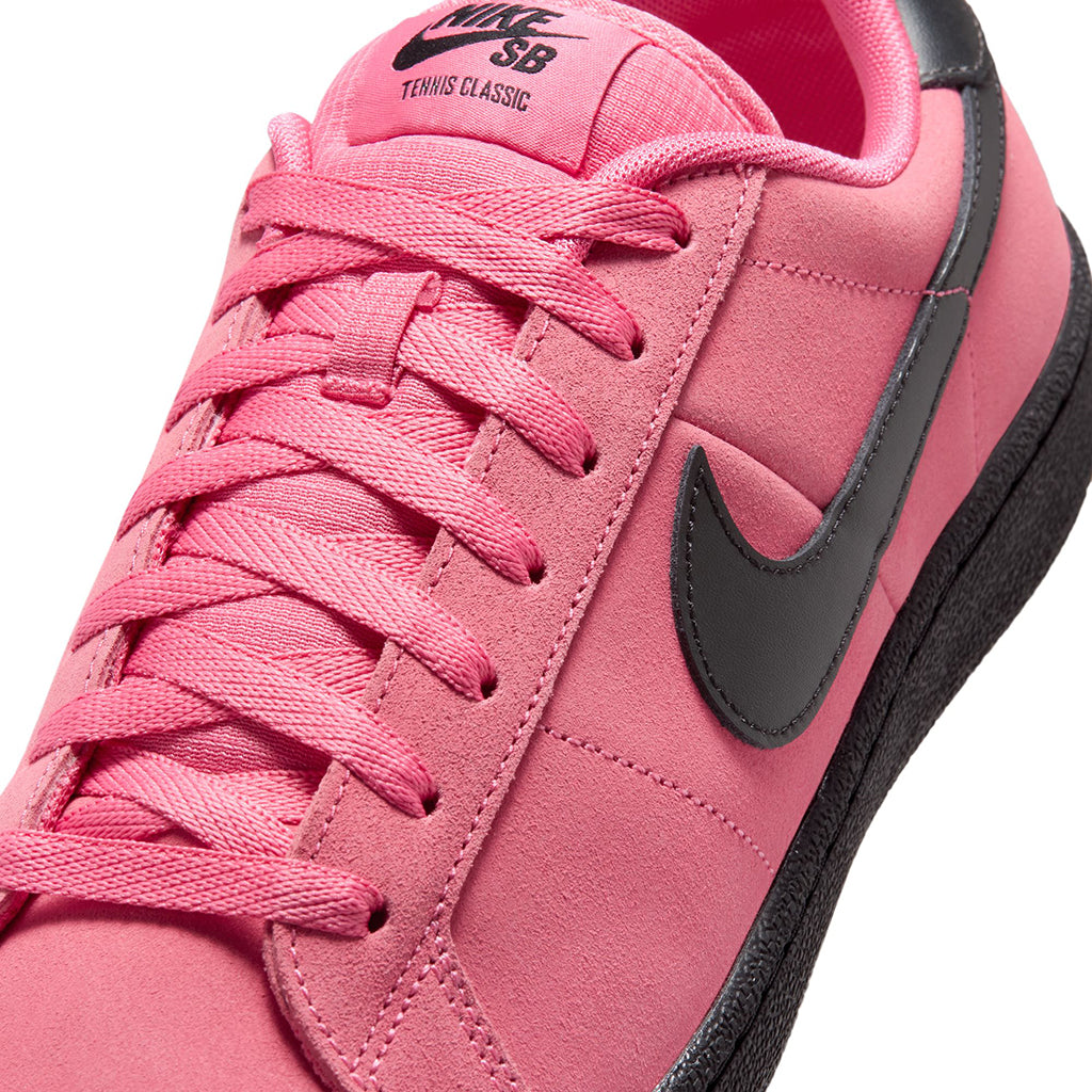 Zoom Tennis Classic "Club 58" - Hyper Pink/Black