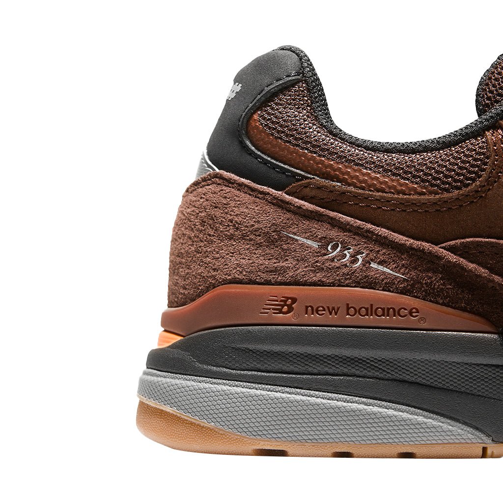 Andrew Reynolds 933 - Brown/Black - Town City