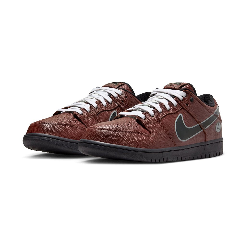 Dunk Low Pro Limosine - Dark Pony/Black - Silver - White - Town City