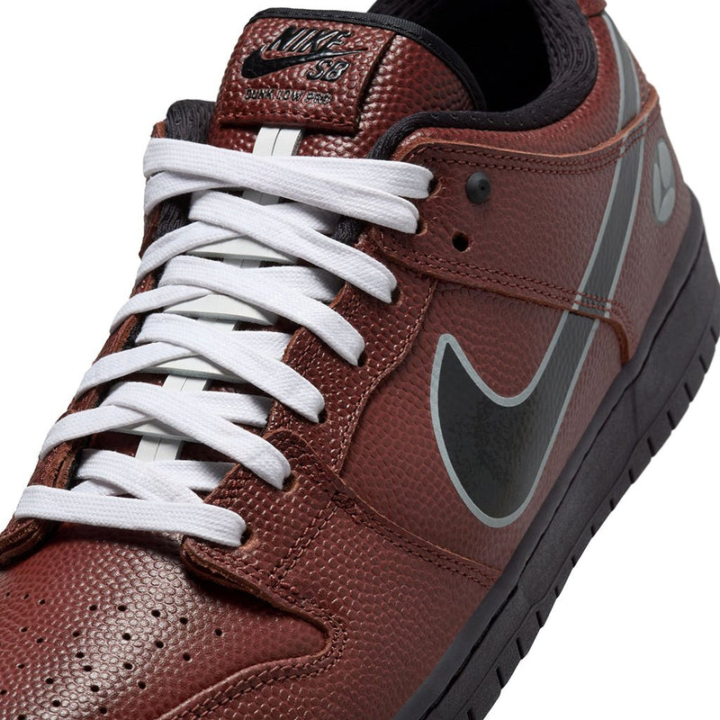 Dunk Low Pro Limosine - Dark Pony/Black - Silver - White - Town City