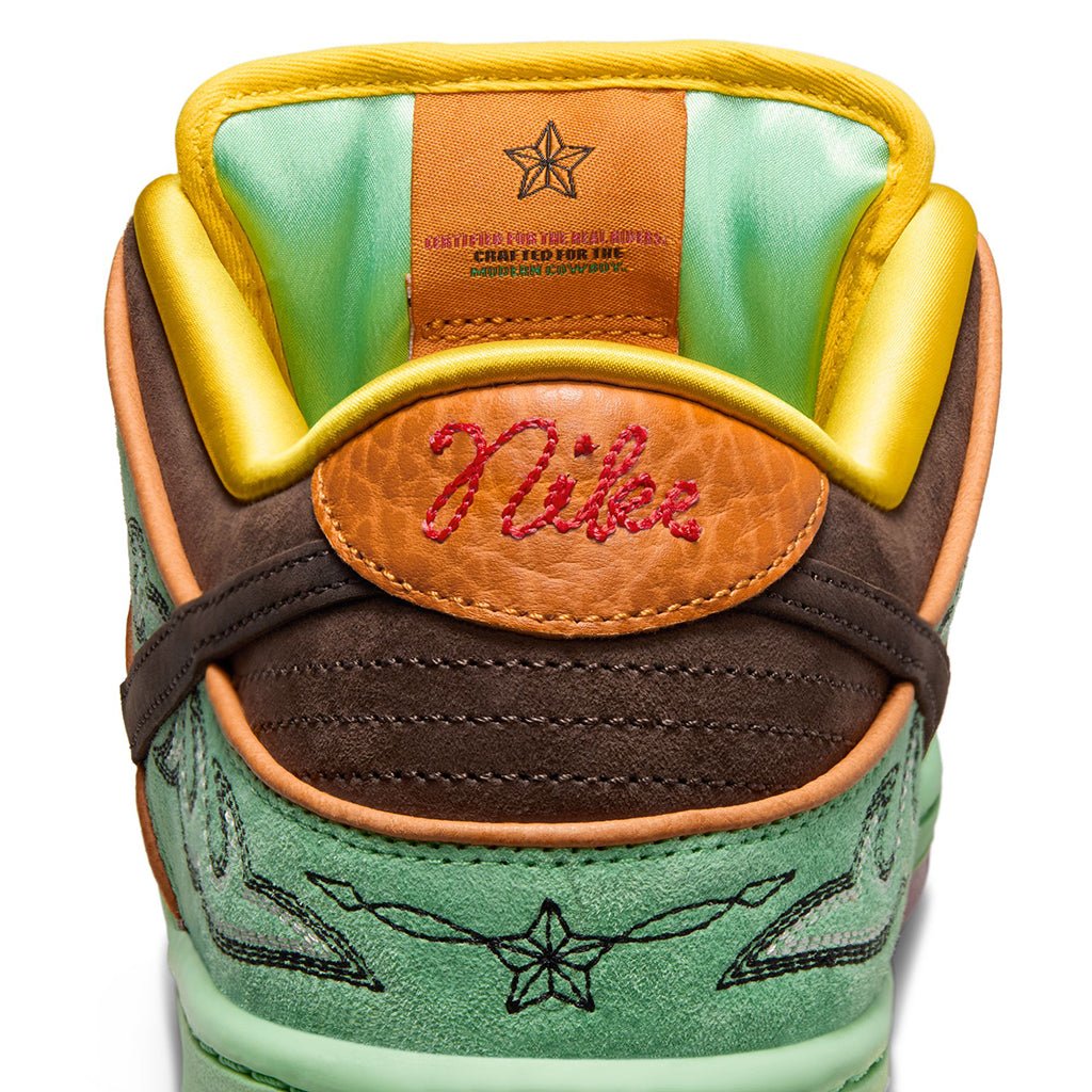 Dunk Low Pro - Tourmaline/Baroque Brown - Monarch - Town City