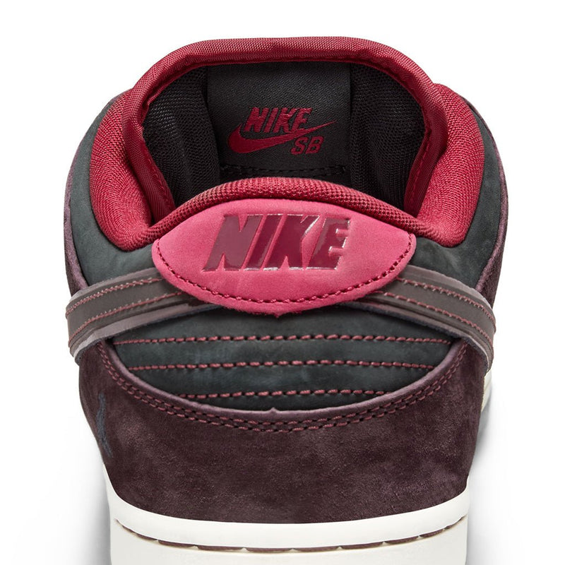 Dunk Low Pro x Riot Skateshop - Mahogany/Dark Beetroot - Team Red - Sail - Town City