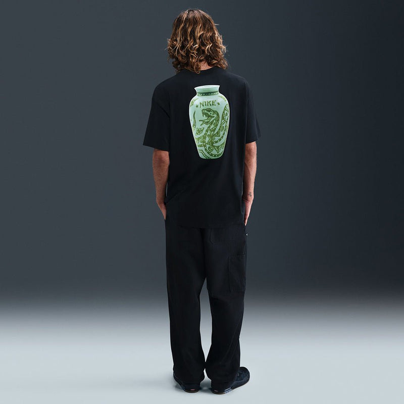 Max90 Skate Vase T-Shirt - Black - Town City