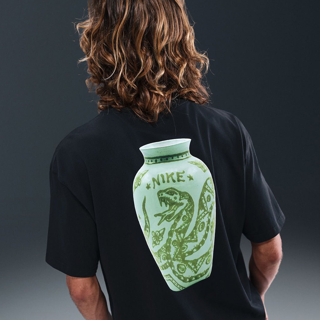 Max90 Skate Vase T-Shirt - Black - Town City