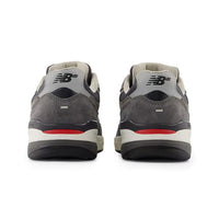 NB Numeric Reynolds 933 - Dark Grey/White