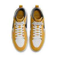 React Leo - University Gold/Dark Grey - Town City