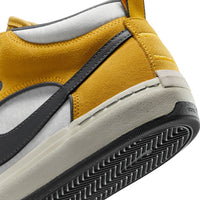 React Leo - University Gold/Dark Grey - Town City