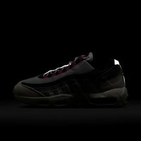 SB Air Max 95 - Summit White/Cactus Flower - Photon Dust - Town City