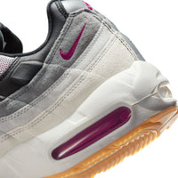 SB Air Max 95 - Summit White/Cactus Flower - Photon Dust - Town City