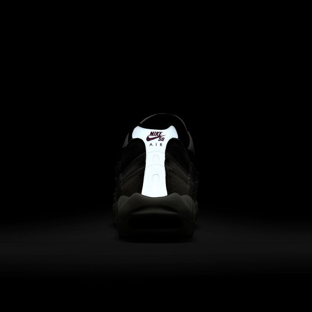 SB Air Max 95 - Summit White/Cactus Flower - Photon Dust - Town City