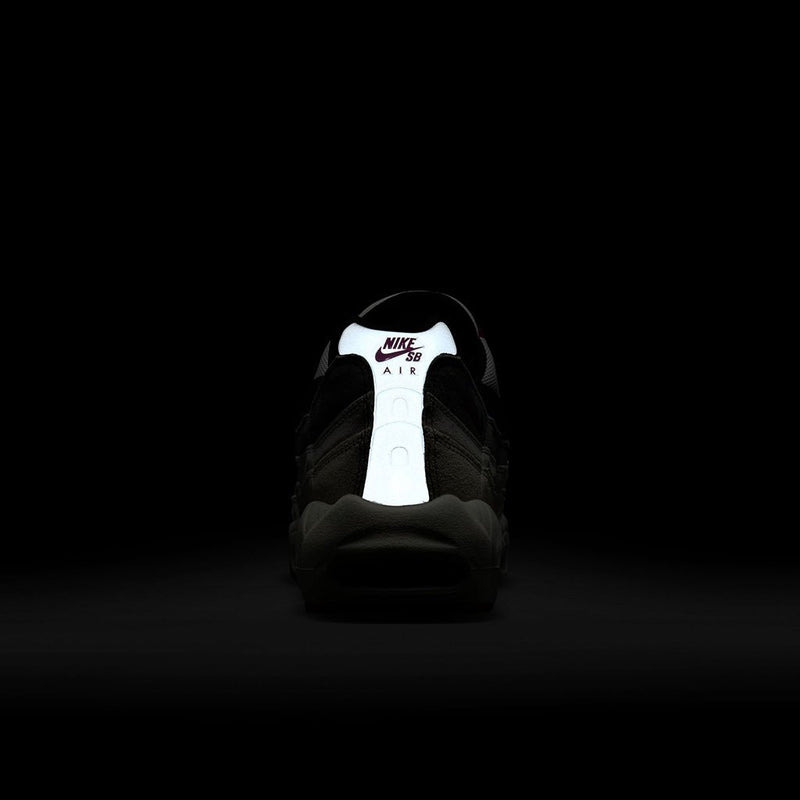 SB Air Max 95 - Summit White/Cactus Flower - Photon Dust - Town City