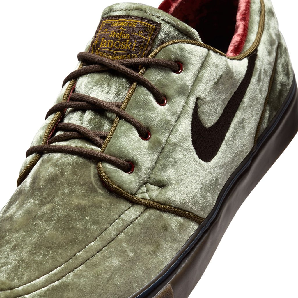 Zoom Janoski OG+ SE - Medium Olive/Baroque Brown/Dark Team Red/Velvet Brown - Town City