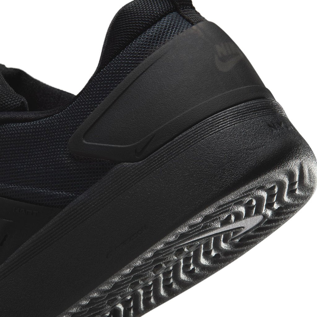 Zoom Nyjah 4 - Black/White - Black - White - Town City