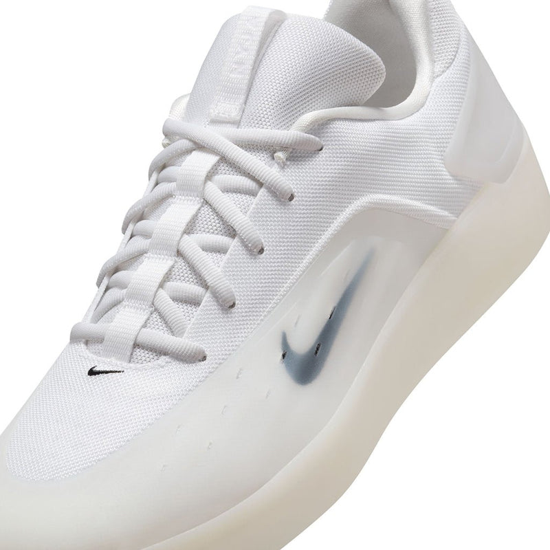 Zoom Nyjah 4 - White/Black - White - Black - Town City