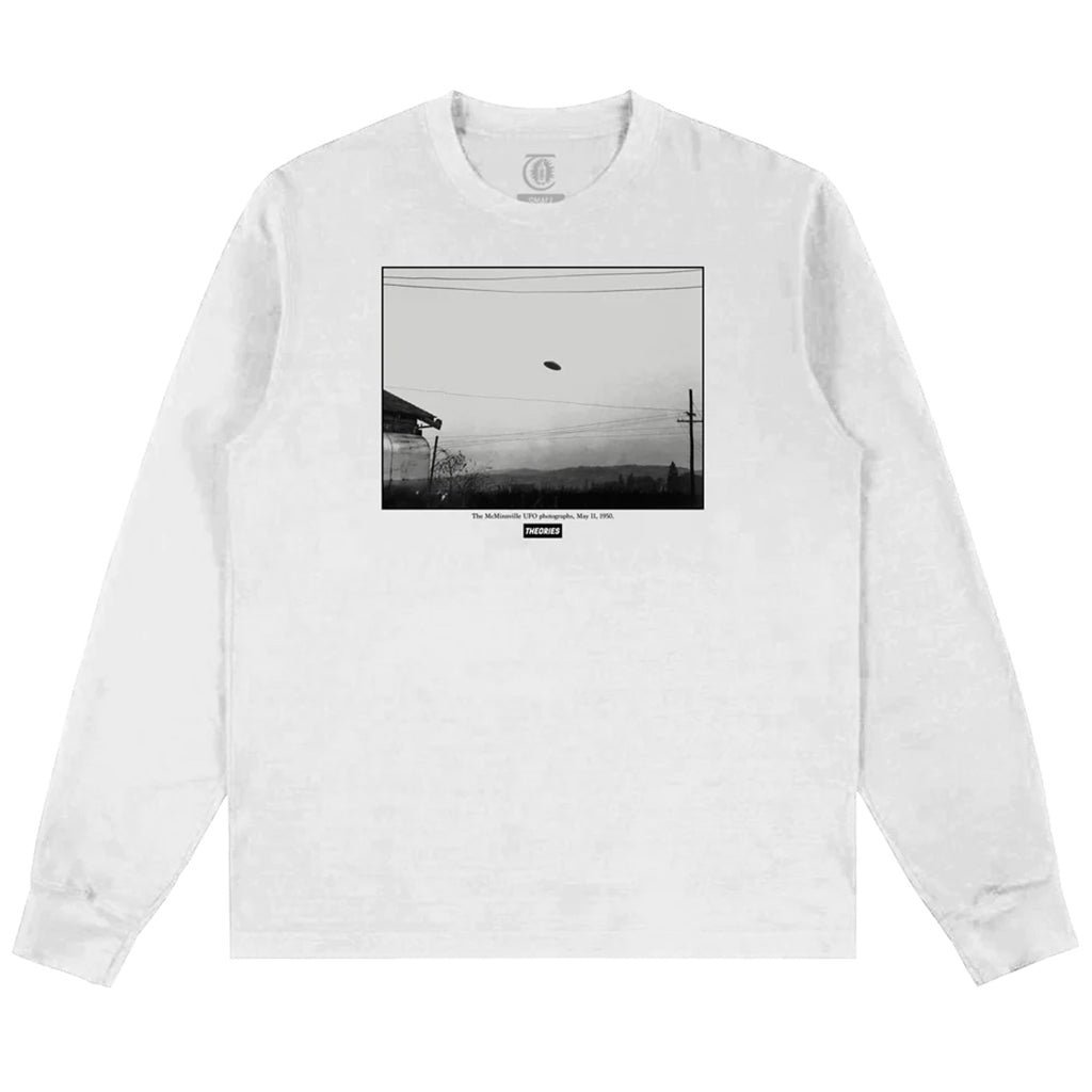 Mcminnville UFO Long Sleeve - White - Town City